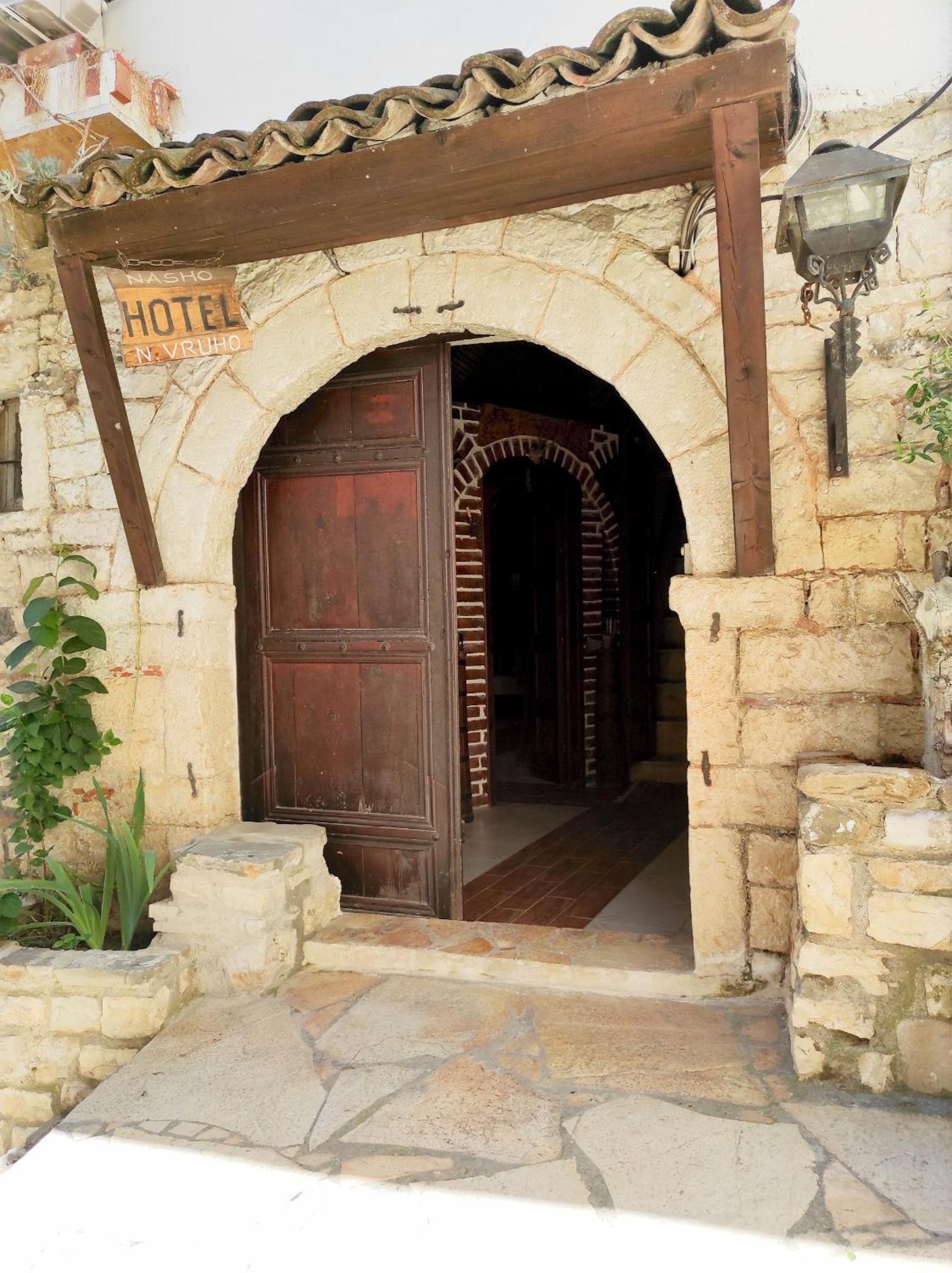Hotel Nasho Vruho Berat Extérieur photo